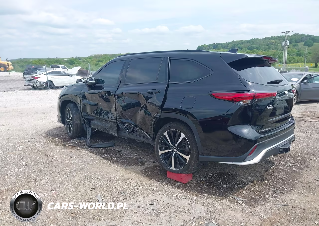2022 Toyota Highlander Xse VIN:5TDJZRBH9NS207699 - 3