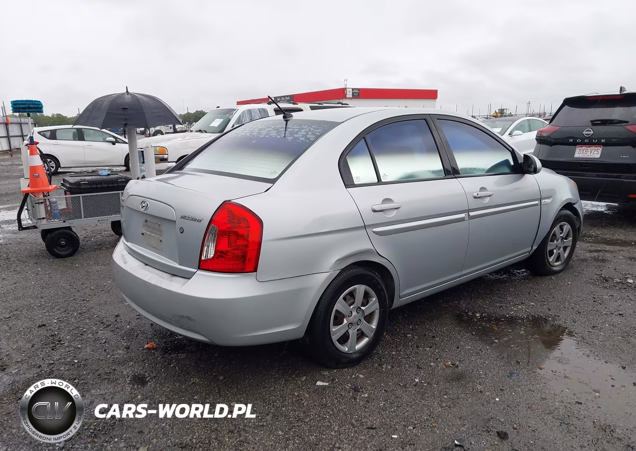 2007 Hyundai Accent Gls VIN:KMHCN46C07U155167 - 4