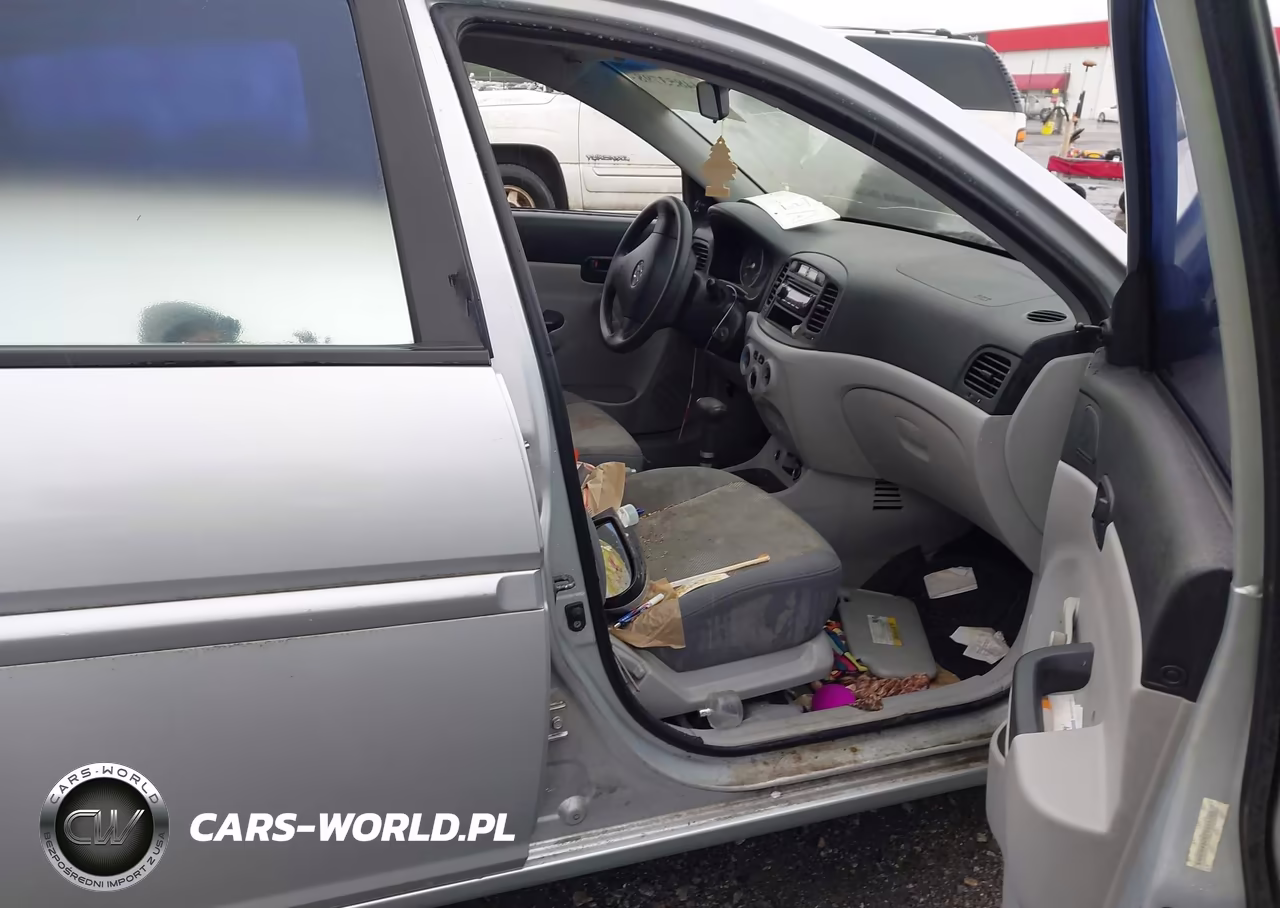 2007 Hyundai Accent Gls VIN:KMHCN46C07U155167 - 5