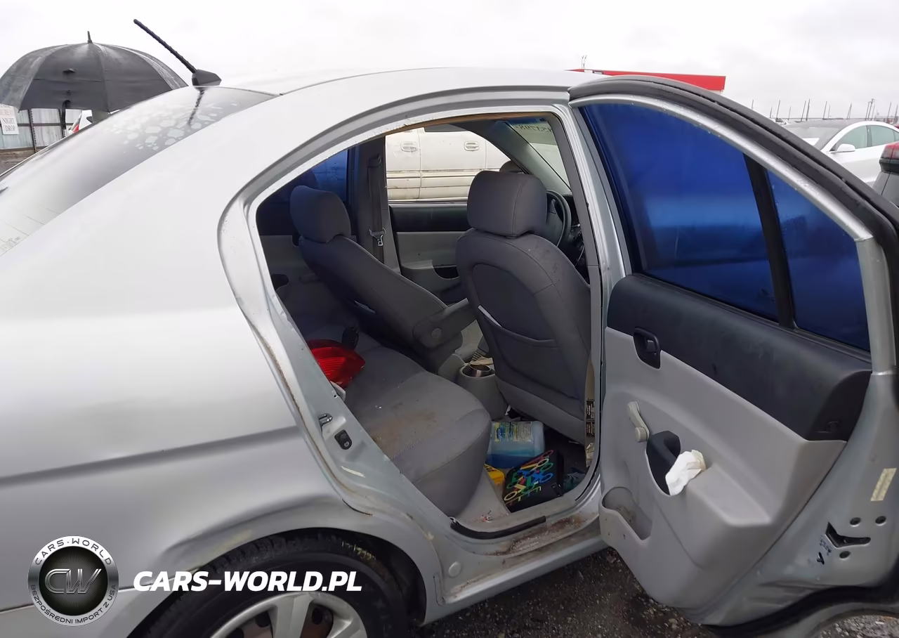 2007 Hyundai Accent Gls VIN:KMHCN46C07U155167 - 8