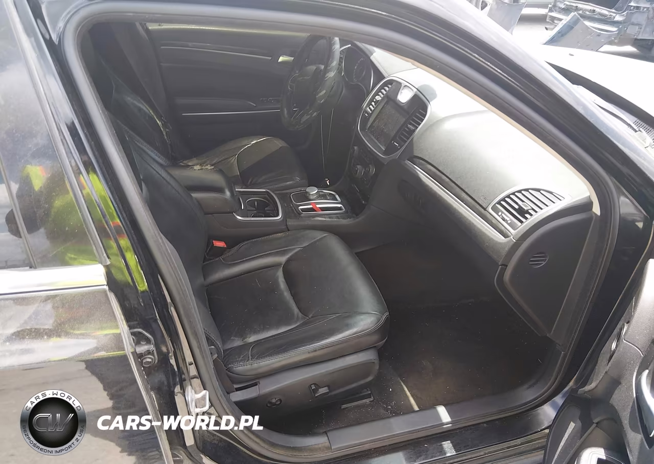 2015 Chrysler 300 Limited VIN:2C3CCAAGXFH899058 - 5