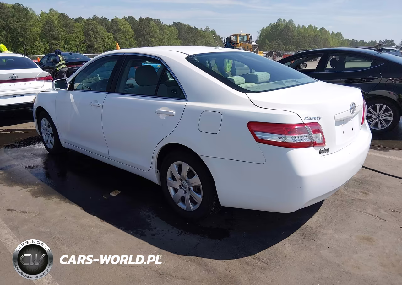 2011 Toyota Camry Le VIN:4T1BF3EK1BU655892 - 3