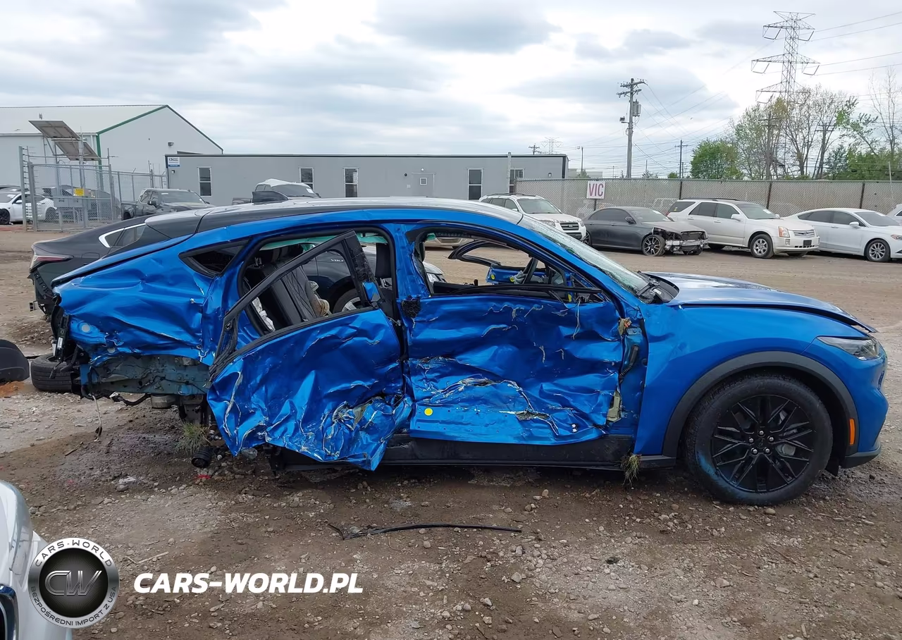 2025 Ford Mustang Mach-E Select VIN:3FMTK1S54SMA38915 - 13