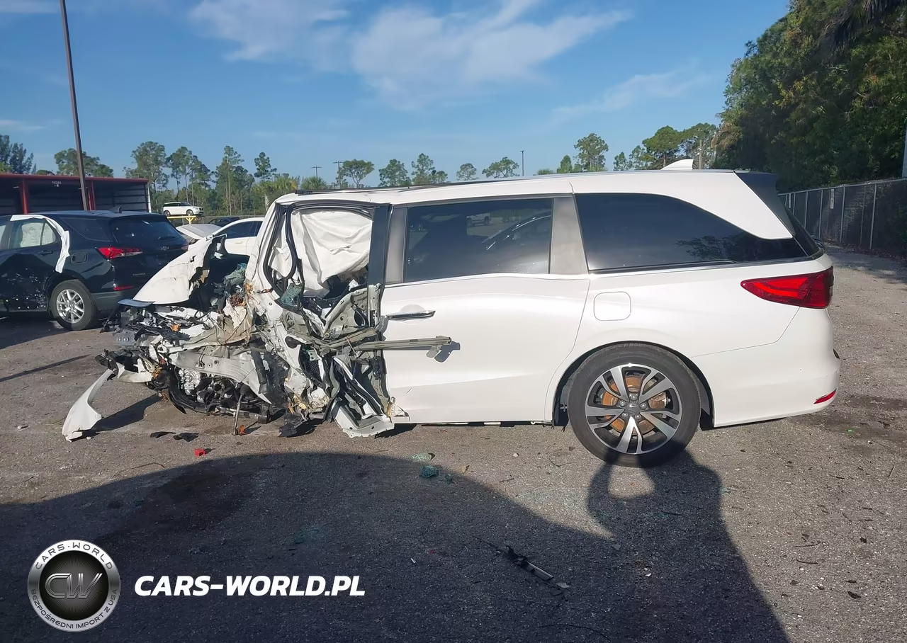 2024 Honda Odyssey Touring VIN:5FNRL6H84RB067355 - 14