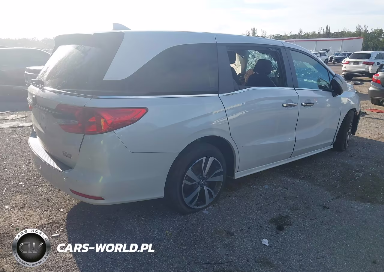 2024 Honda Odyssey Touring VIN:5FNRL6H84RB067355 - 4
