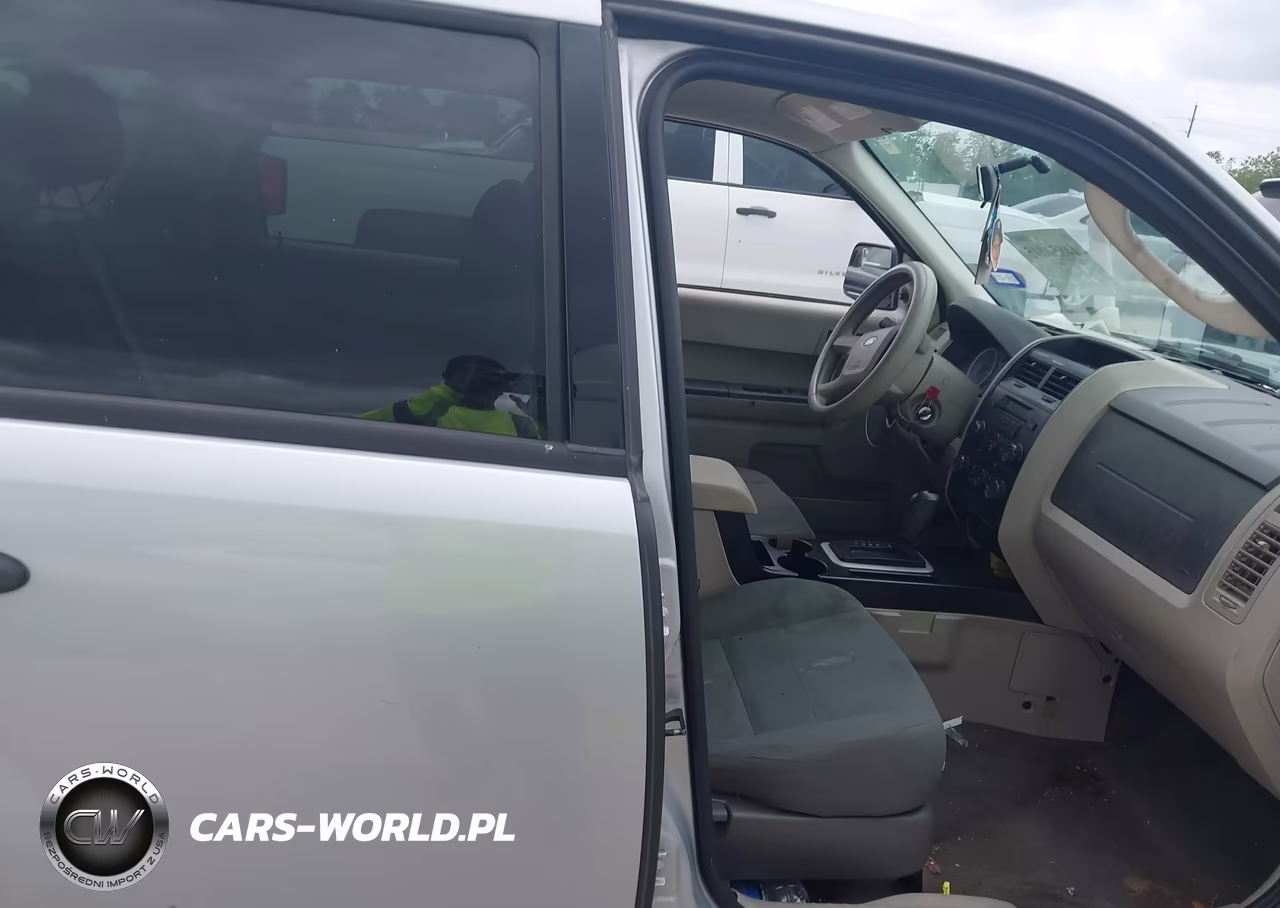 2011 Ford Escape Xls VIN:1FMCU0C77BKC43253 - 5