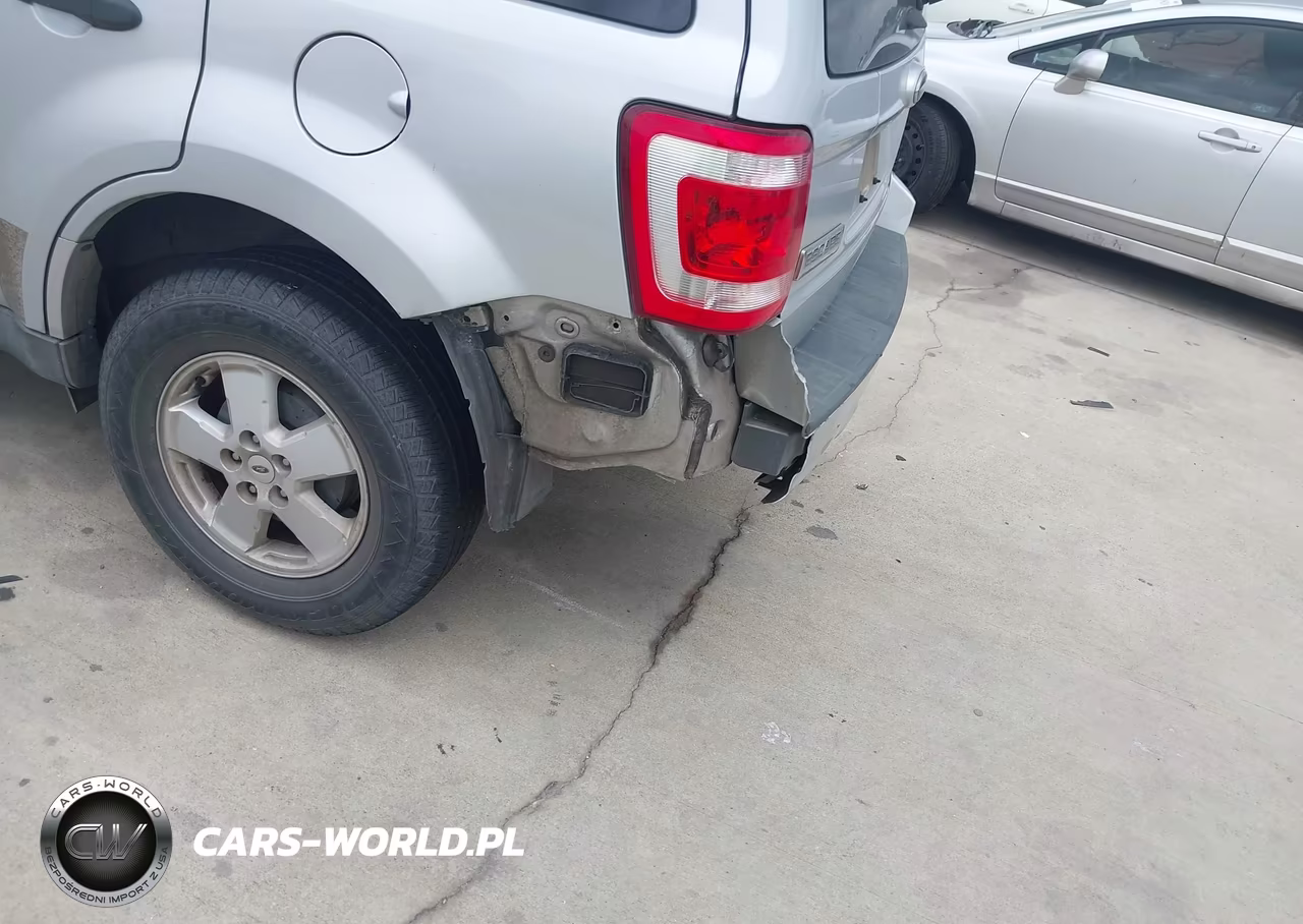 2011 Ford Escape Xls VIN:1FMCU0C77BKC43253 - 6