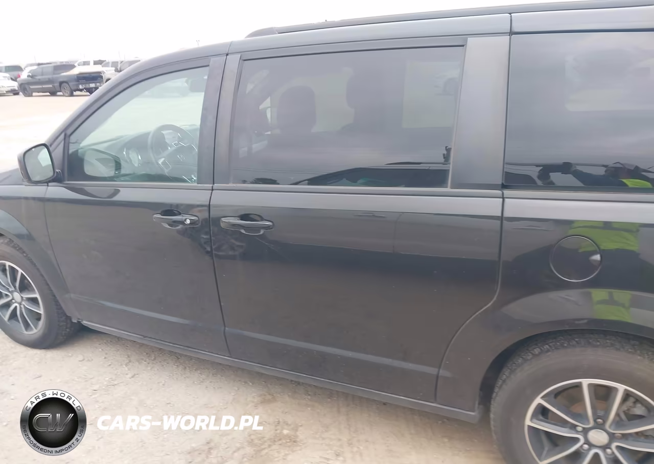 2018 Dodge Grand Caravan Gt VIN:2C4RDGEG2JR284314 - 14