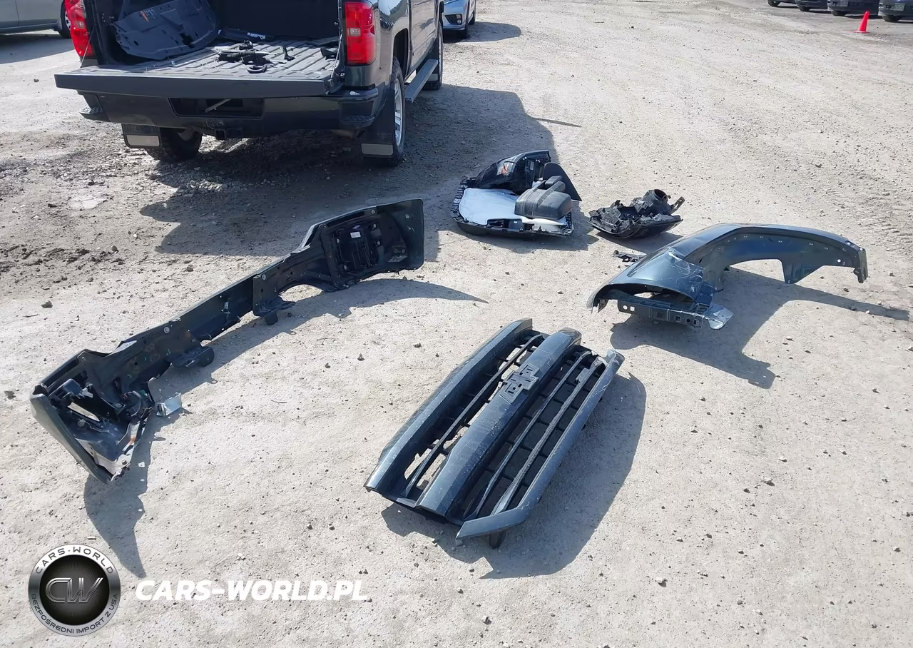 2018 Chevrolet Silverado 1500 2Lt VIN:3GCUKREC9JG491393 - 12