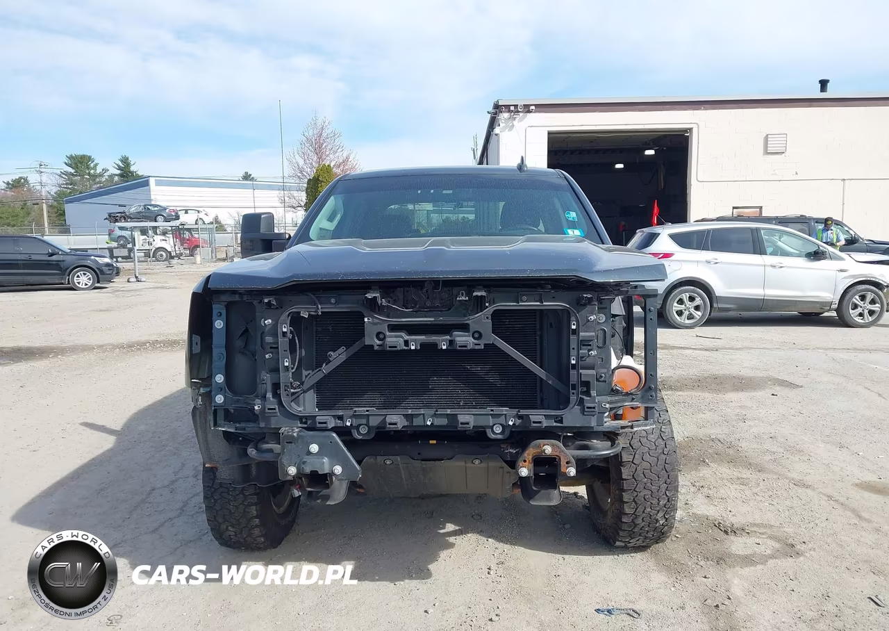 2018 Chevrolet Silverado 1500 2Lt VIN:3GCUKREC9JG491393 - 13