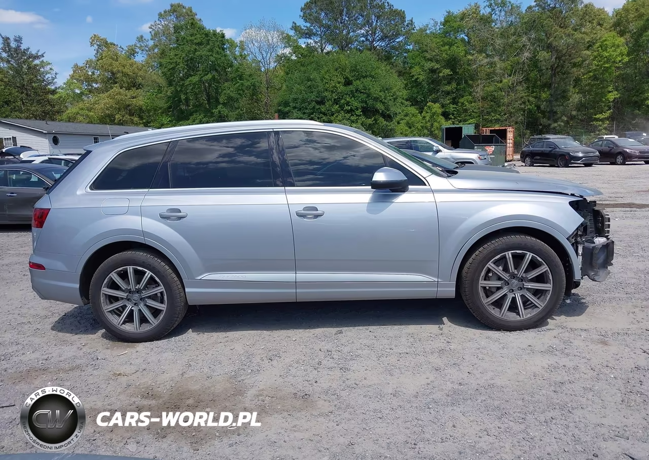 2018 Audi Q7 3.0T Premium VIN:WA1LAAF71JD051662 - 14