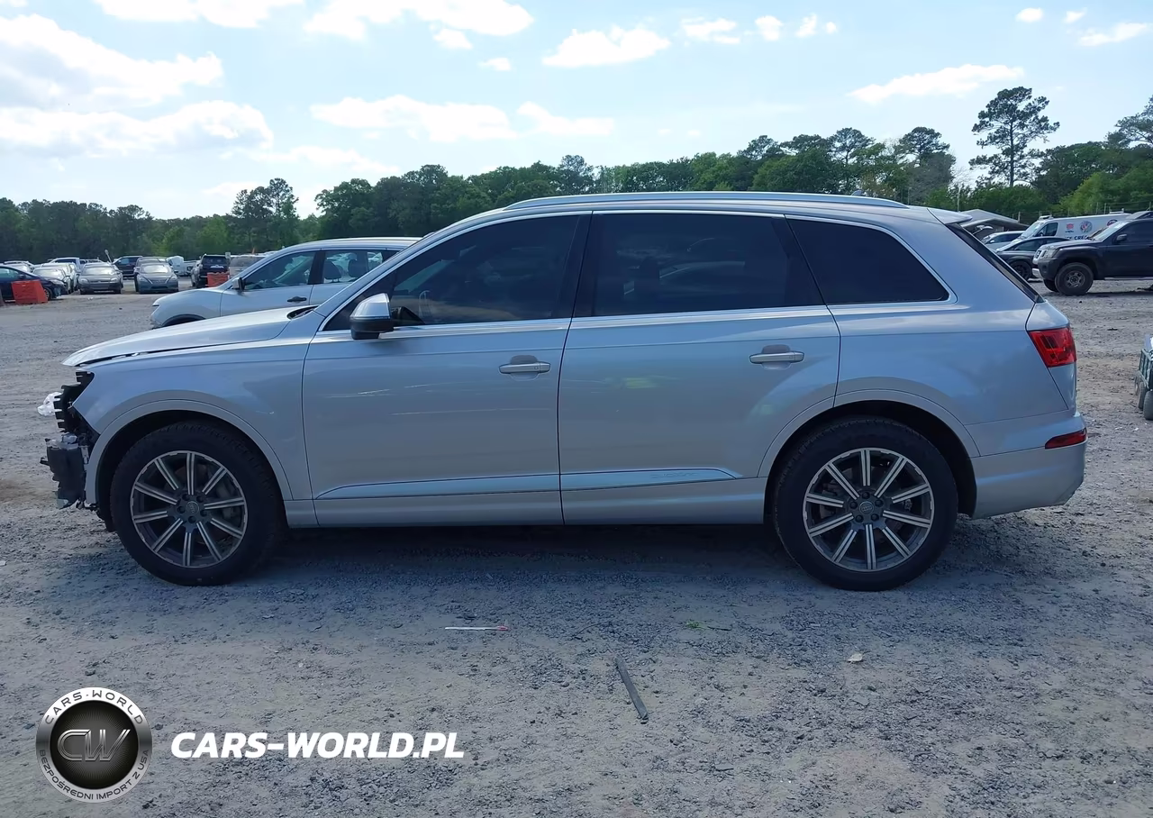 2018 Audi Q7 3.0T Premium VIN:WA1LAAF71JD051662 - 15
