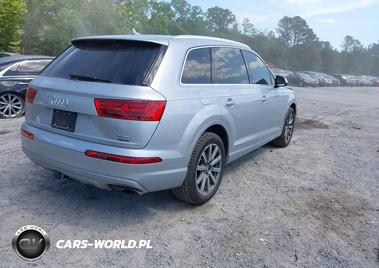 2018 Audi Q7 3.0T Premium VIN:WA1LAAF71JD051662 - 4