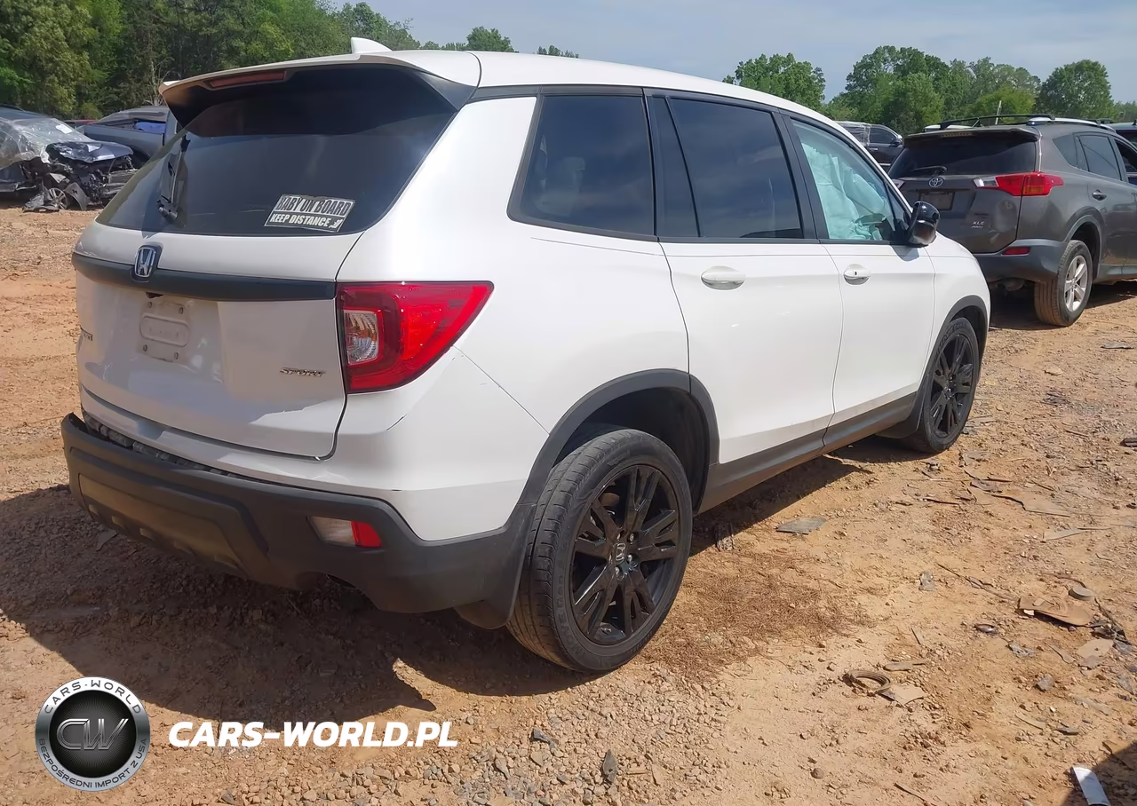 2019 Honda Passport Sport VIN:5FNYF7H20KB003162 - 4