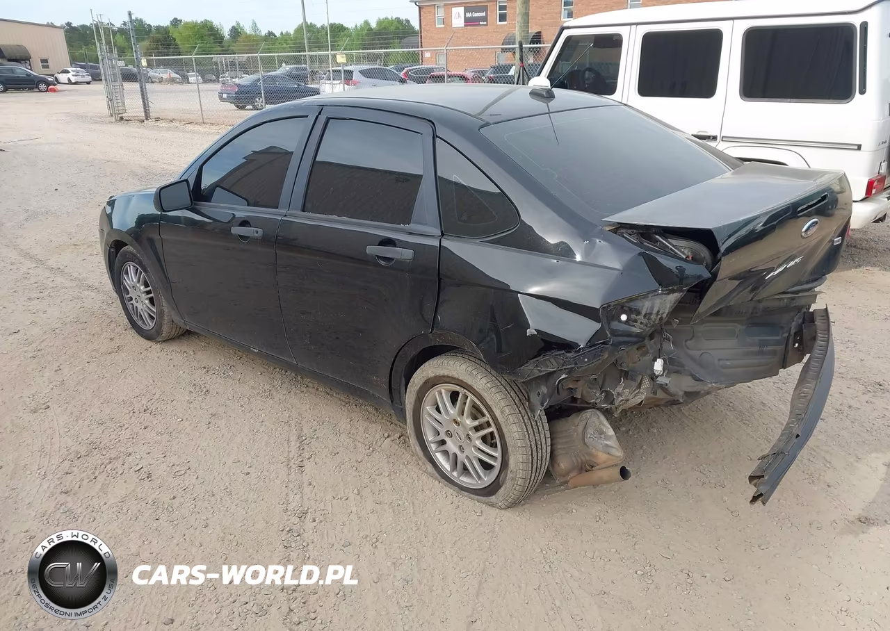 2010 Ford Focus Se VIN:1FAHP3FN5AW223030 - 3