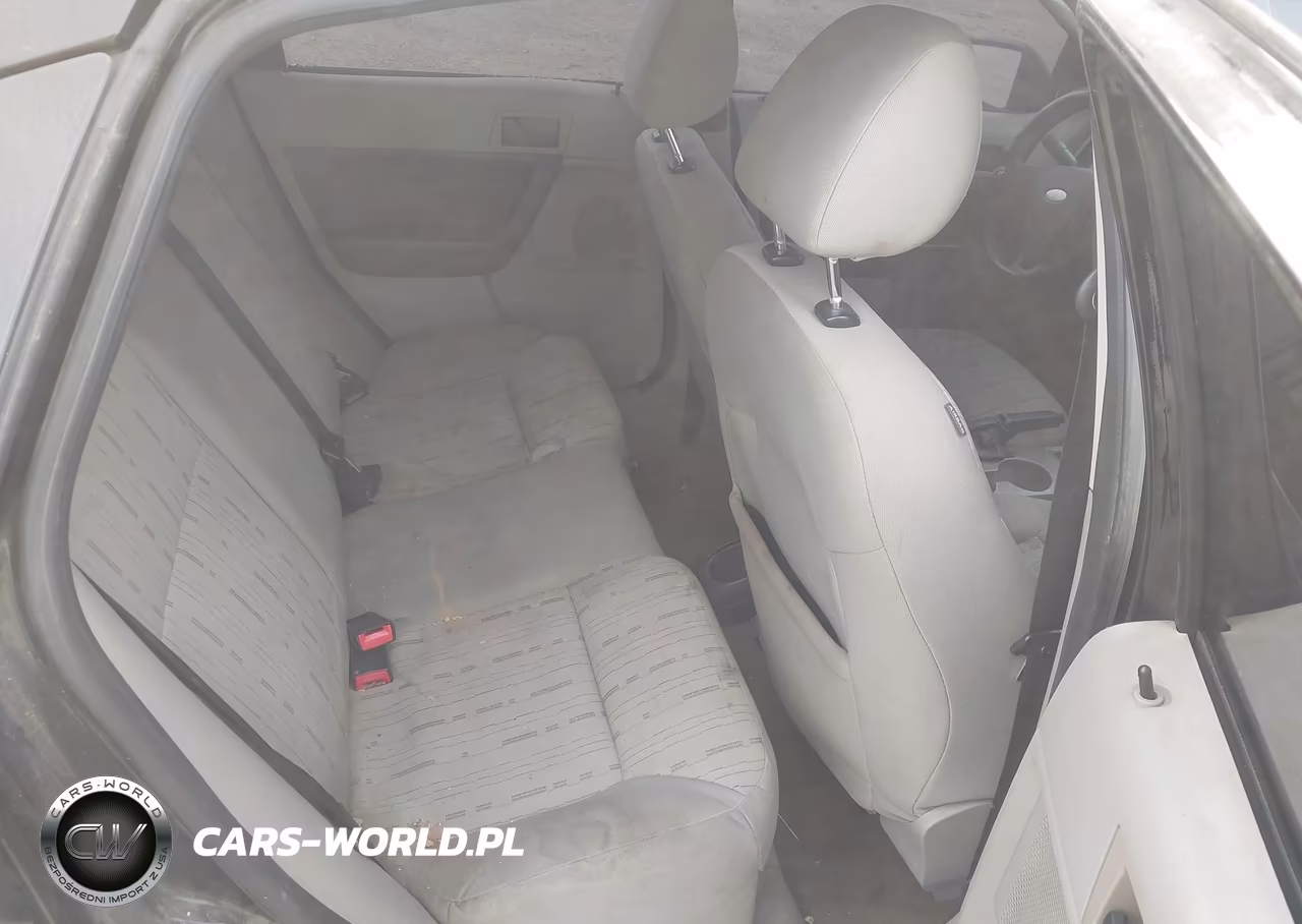 2010 Ford Focus Se VIN:1FAHP3FN5AW223030 - 8