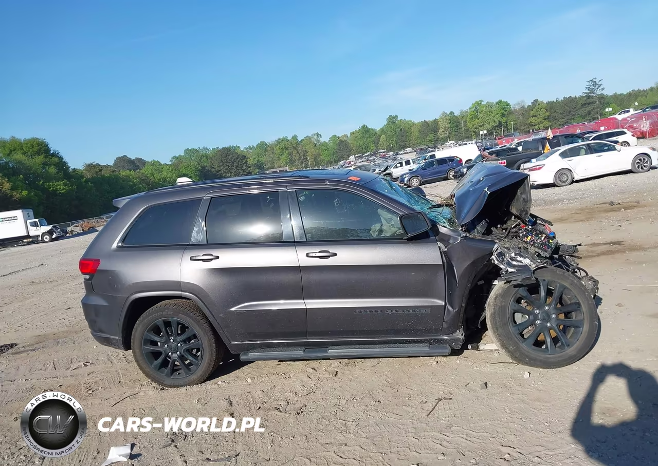 2020 Jeep Grand Cherokee Altitude 4X2 VIN:1C4RJEAG3LC364901 - 13