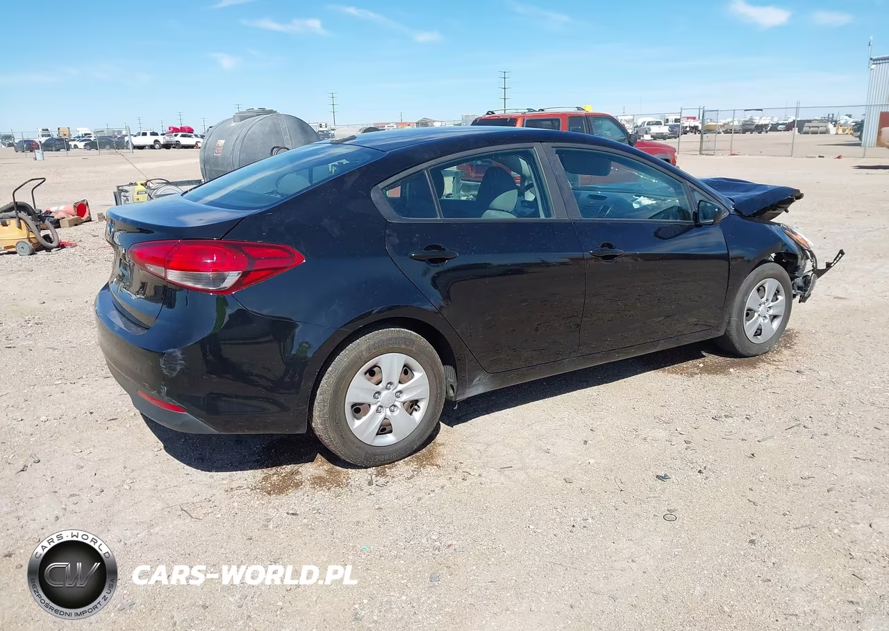 2017 Kia Forte Lx VIN:3KPFK4A75HE044778 - 4
