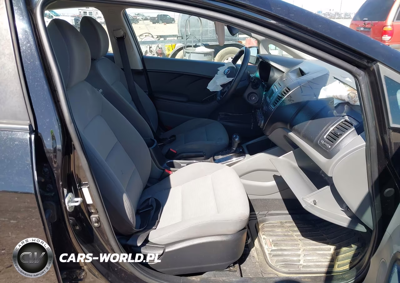 2017 Kia Forte Lx VIN:3KPFK4A75HE044778 - 5