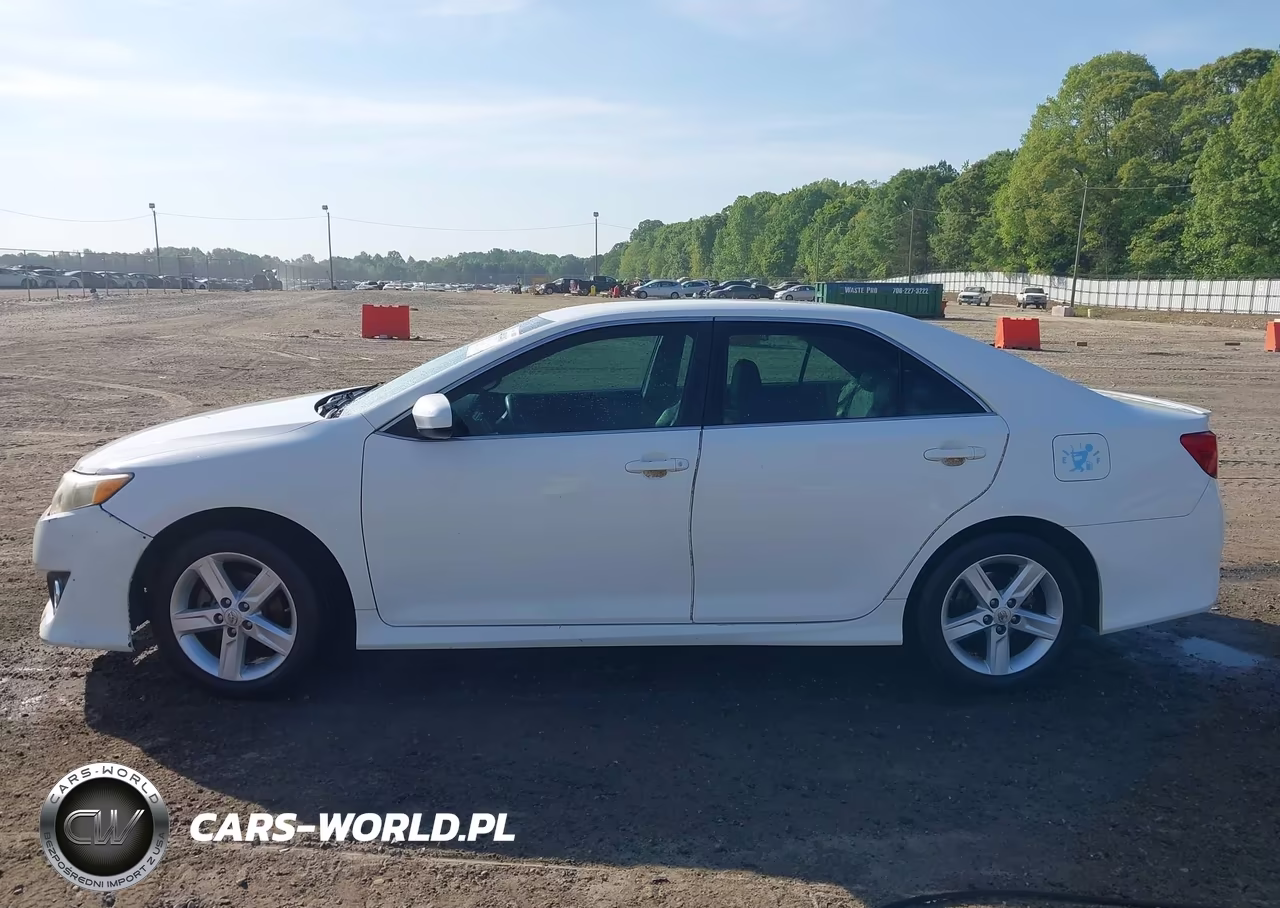 2013 Toyota Camry Se VIN:4T1BF1FK5DU693518 - 14