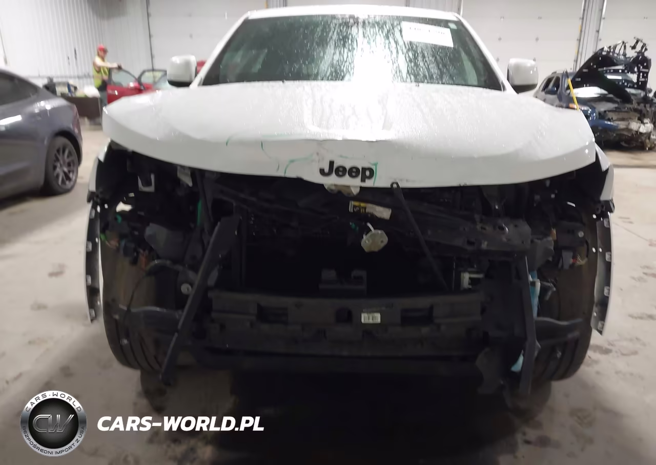 2020 Jeep Grand Cherokee Altitude 4X4 VIN:1C4RJFAG6LC171325 - 13