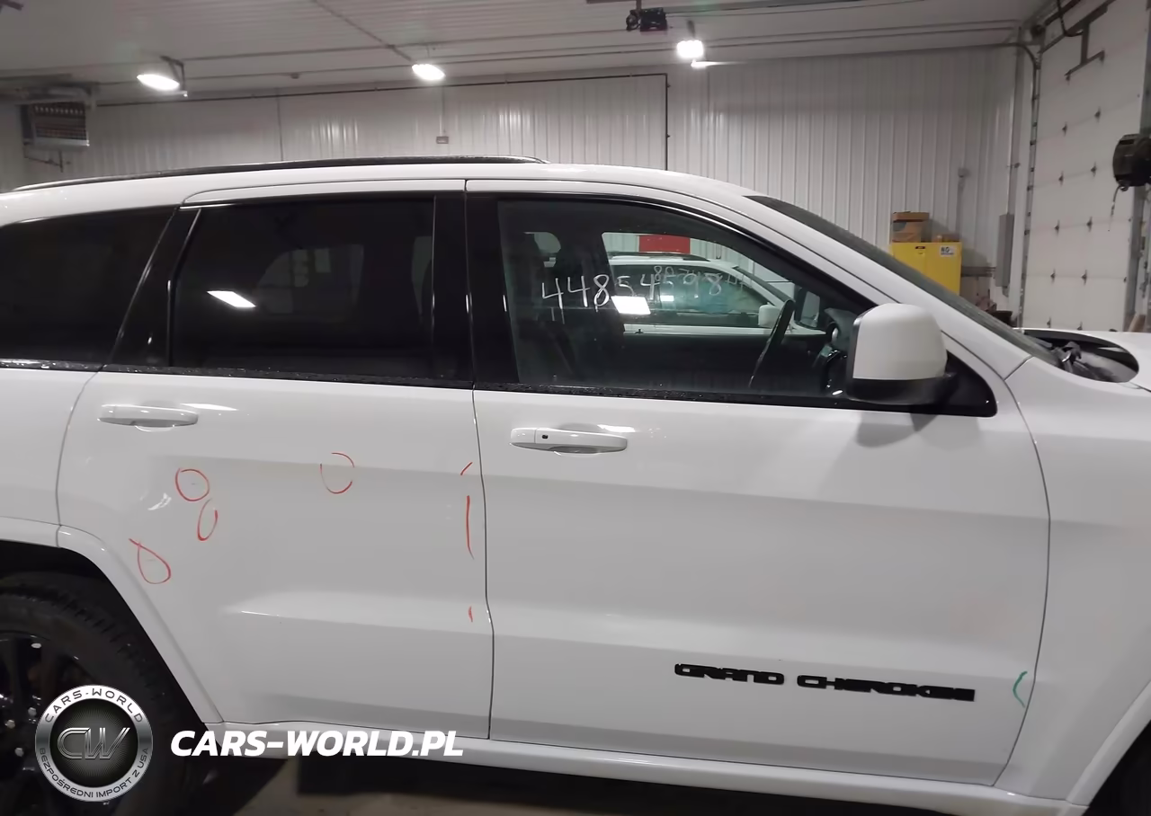 2020 Jeep Grand Cherokee Altitude 4X4 VIN:1C4RJFAG6LC171325 - 14