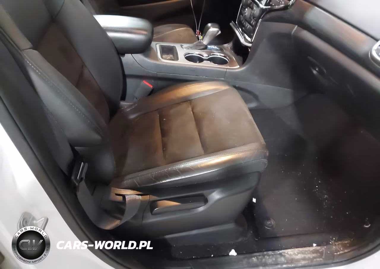 2020 Jeep Grand Cherokee Altitude 4X4 VIN:1C4RJFAG6LC171325 - 5