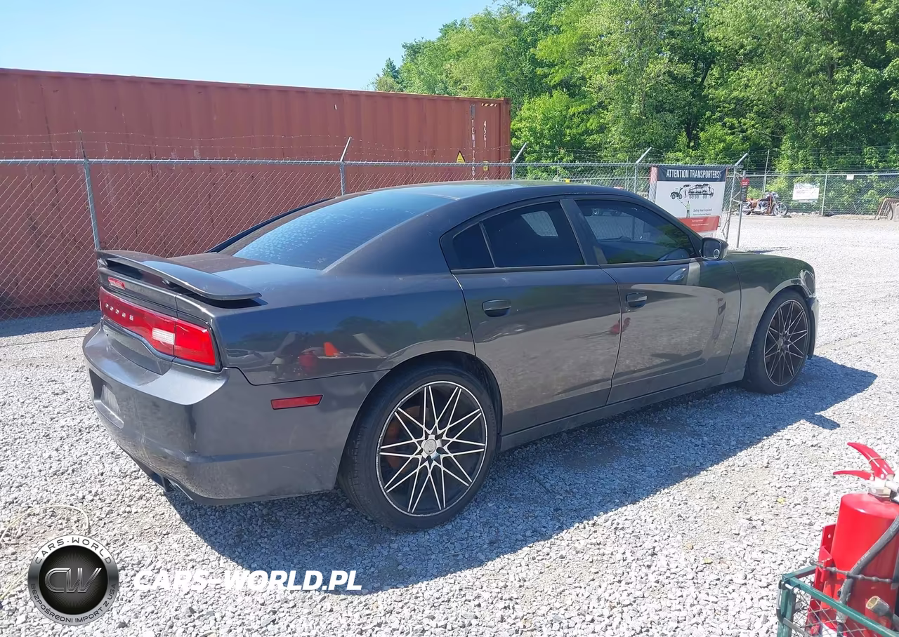 2013 Dodge Charger Se VIN:2C3CDXBG5DH610258 - 4
