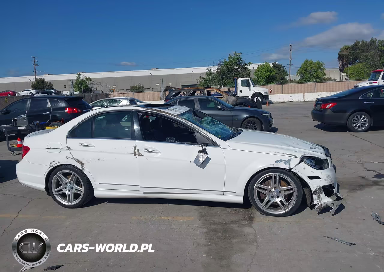 2014 Mercedes-Benz C 300 Sport 4Matic VIN:WDDGF8AB1EG220277 - 14