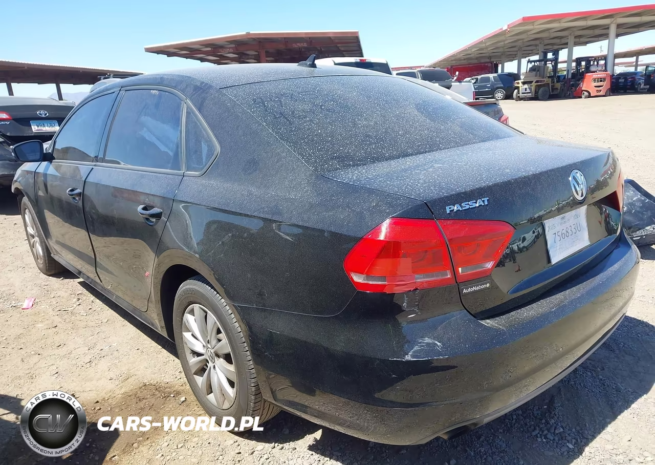 2015 Volkswagen Passat 1.8T Wolfsburg Edition VIN:1VWAT7A32FC004813 - 3