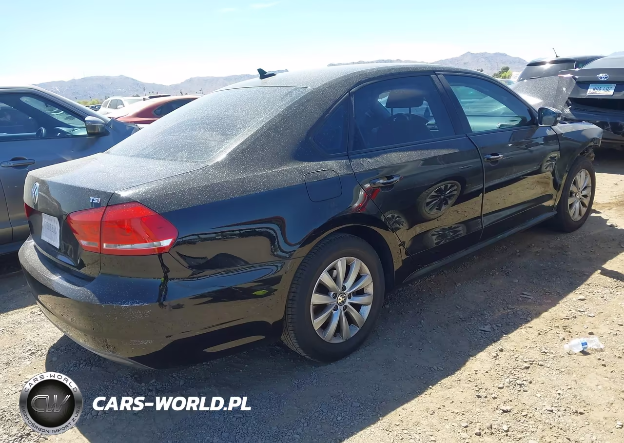 2015 Volkswagen Passat 1.8T Wolfsburg Edition VIN:1VWAT7A32FC004813 - 4