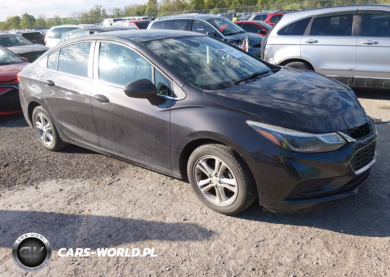 2017 Chevrolet Cruze Lt Auto – zdjęcie 1 z 17