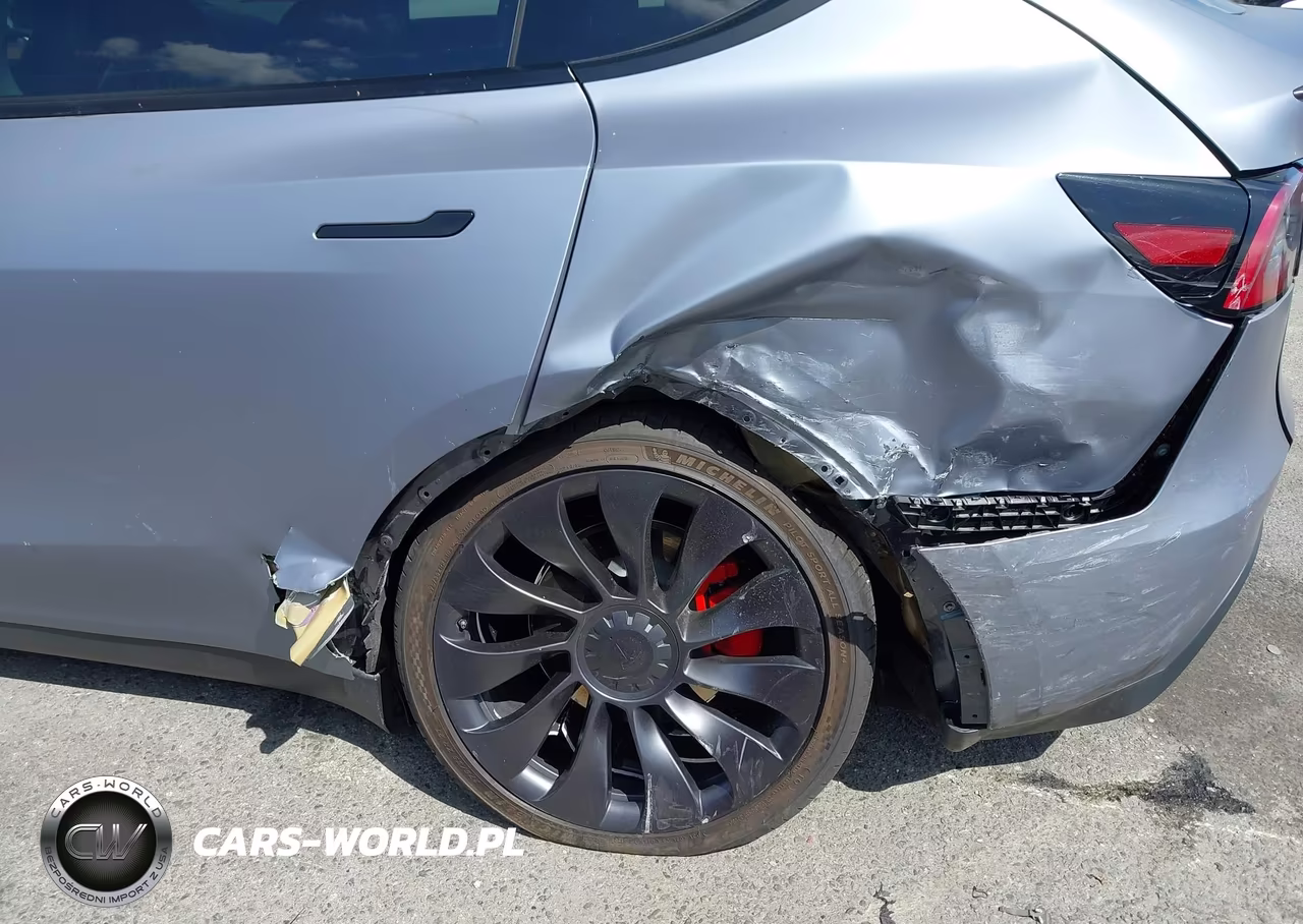 2023 Tesla Model Y Performance Dual Motor All-Wheel Drive VIN:7SAYGDEF5PF774634 - 6