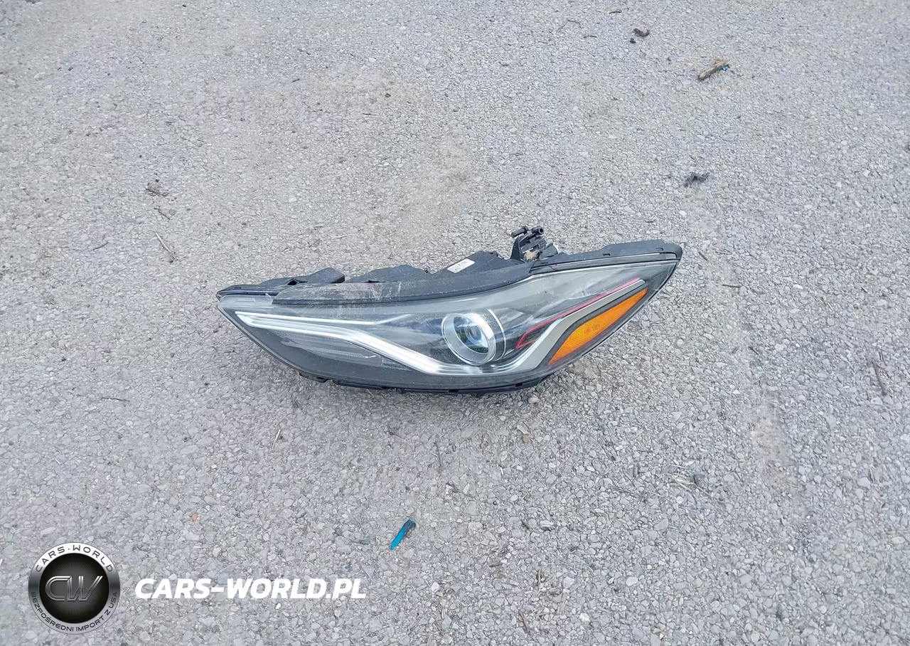 2017 Hyundai Elantra Sport VIN:KMHD04LBXHU363962 - 18