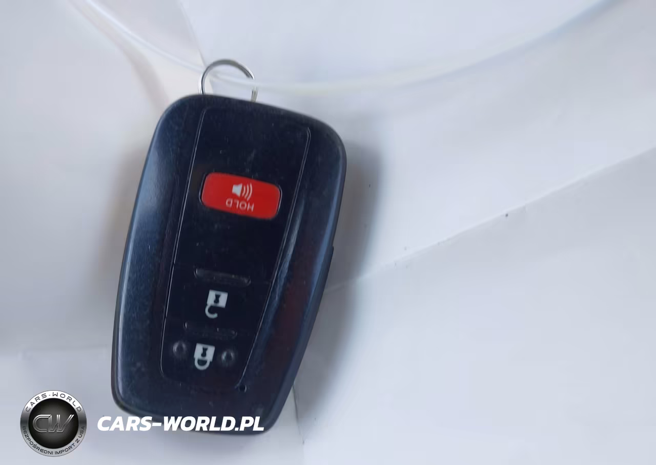 2018 Toyota Prius Two VIN:JTDKBRFU8J3604350 - 11
