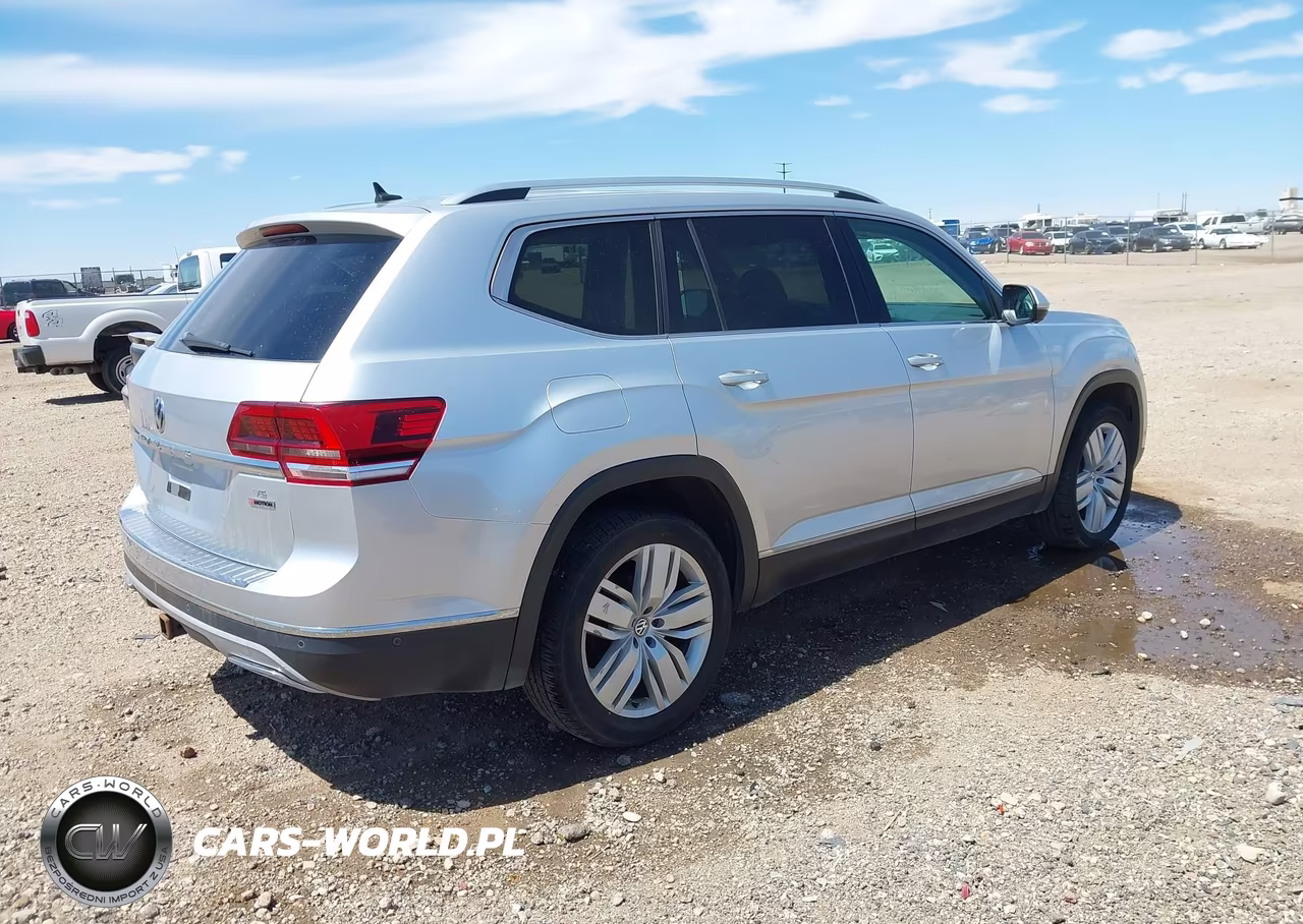 2018 Volkswagen Atlas 3.6L V6 Sel Premium VIN:1V2NR2CA2JC565943 - 4