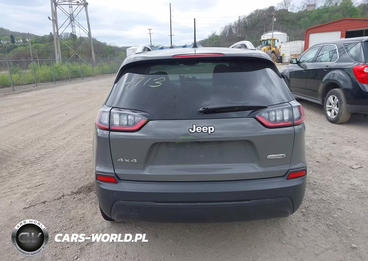 2020 Jeep Cherokee Latitude Plus 4X4 VIN:1C4PJMLB3LD624713 - 16