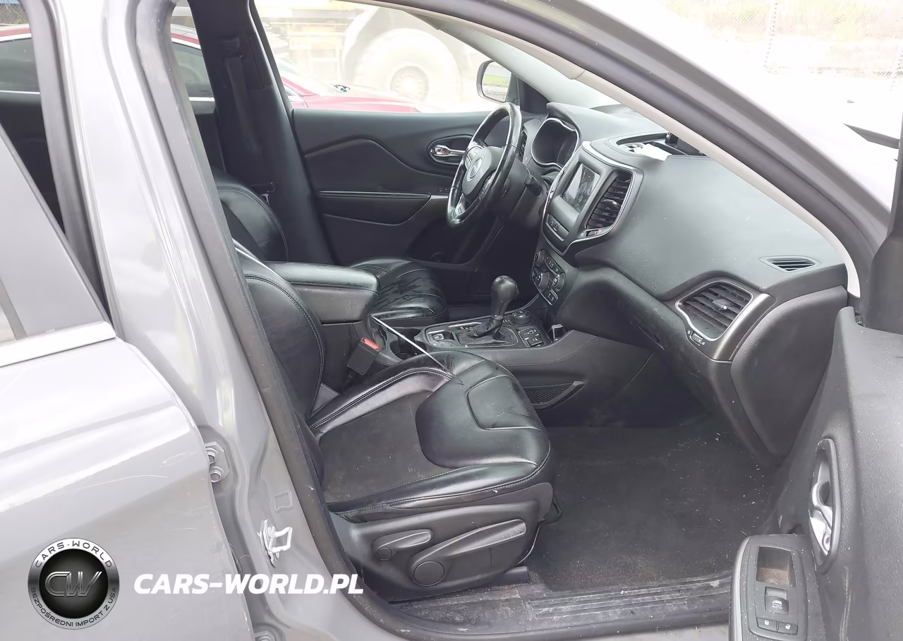2020 Jeep Cherokee Latitude Plus 4X4 VIN:1C4PJMLB3LD624713 - 5