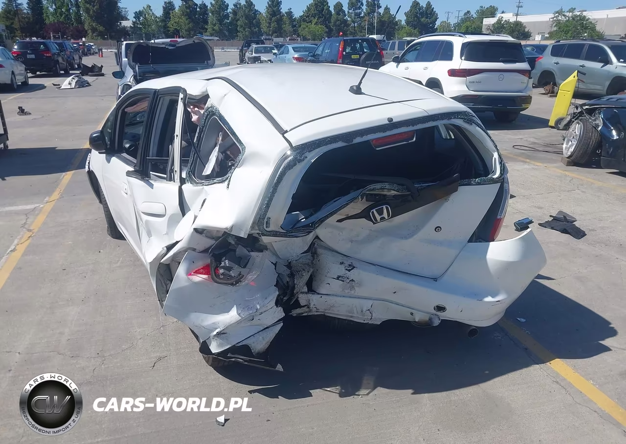 2010 Honda Fit VIN:JHMGE8H2XAS019034 - 6