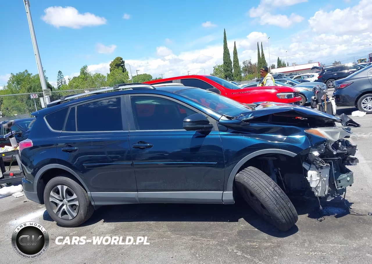 2018 Toyota Rav4 Le VIN:JTMZFREV0JJ734566 - 14