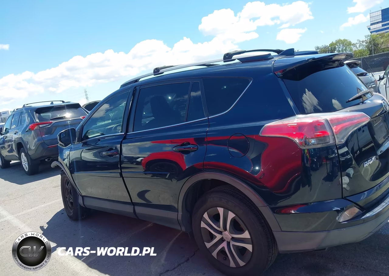 2018 Toyota Rav4 Le VIN:JTMZFREV0JJ734566 - 15