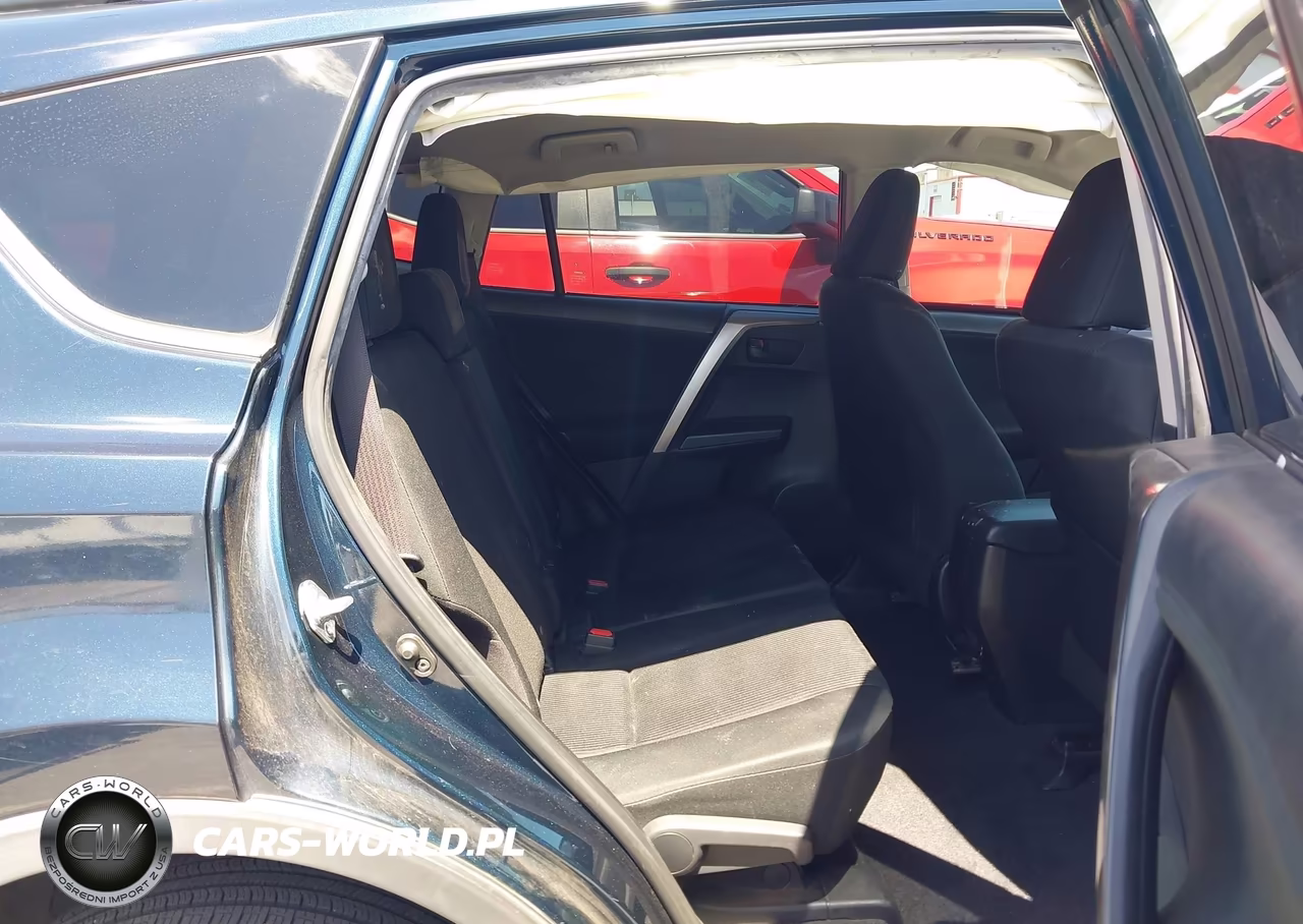 2018 Toyota Rav4 Le VIN:JTMZFREV0JJ734566 - 8