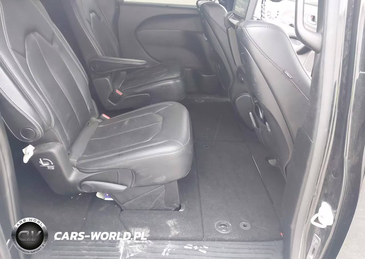 2020 Chrysler Pacifica Touring L Plus VIN:2C4RC1EG6LR229318 - 8