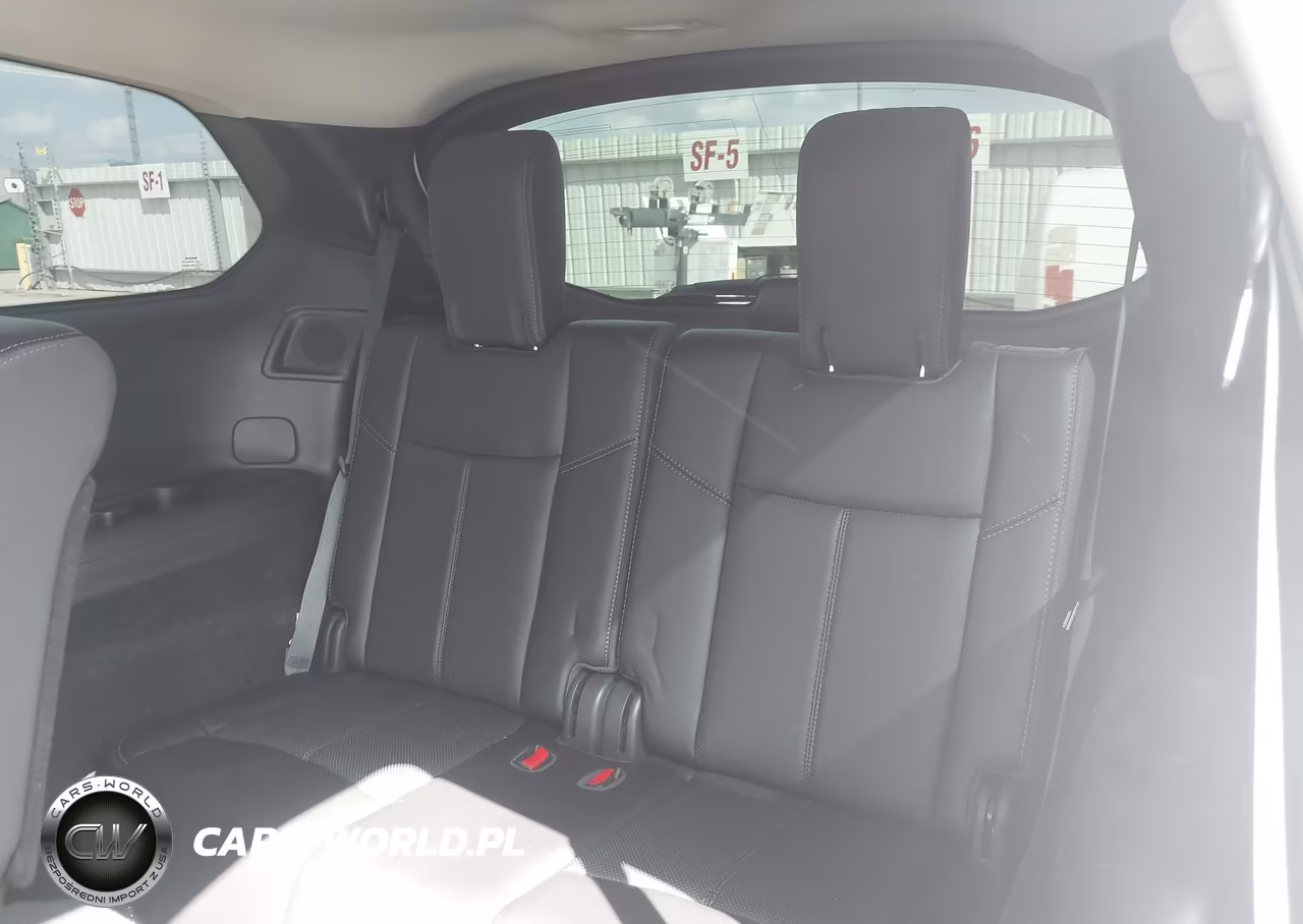 2019 Nissan Pathfinder Platinum VIN:5N1DR2MN7KC632841 - 18
