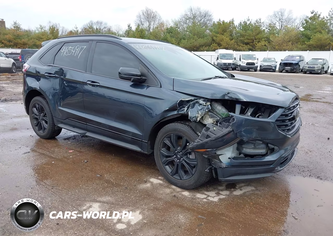 2022 Ford Edge Se