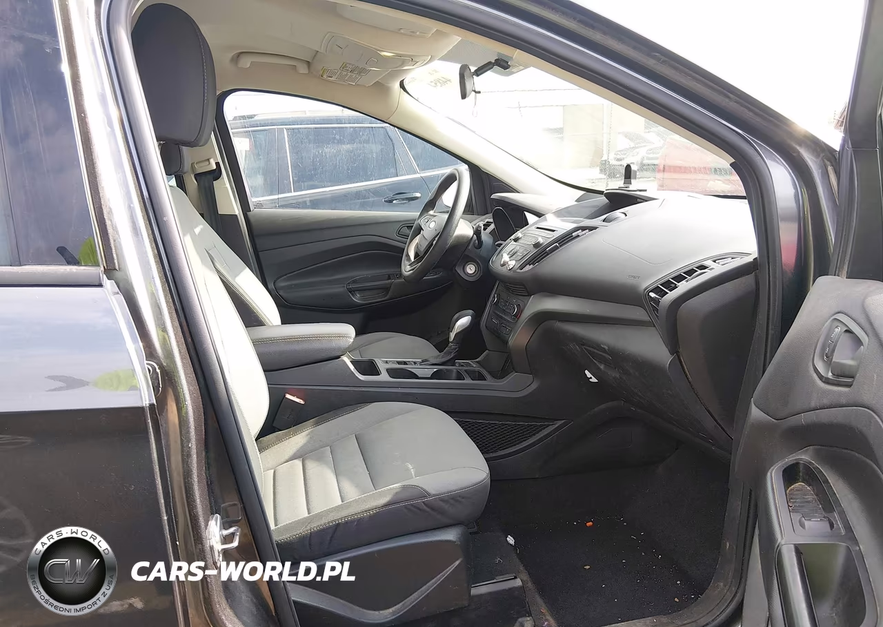 2017 Ford Escape S VIN:1FMCU0F7XHUE94597 - 5