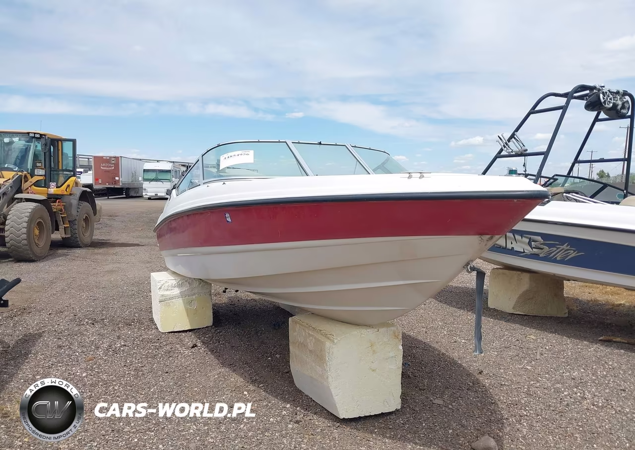 1994 Chaparral Fishing Boat