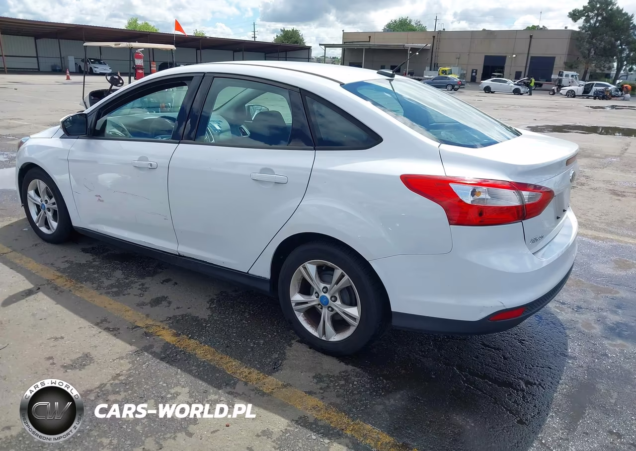 2013 Ford Focus Se VIN:1FADP3F20DL212656 - 3