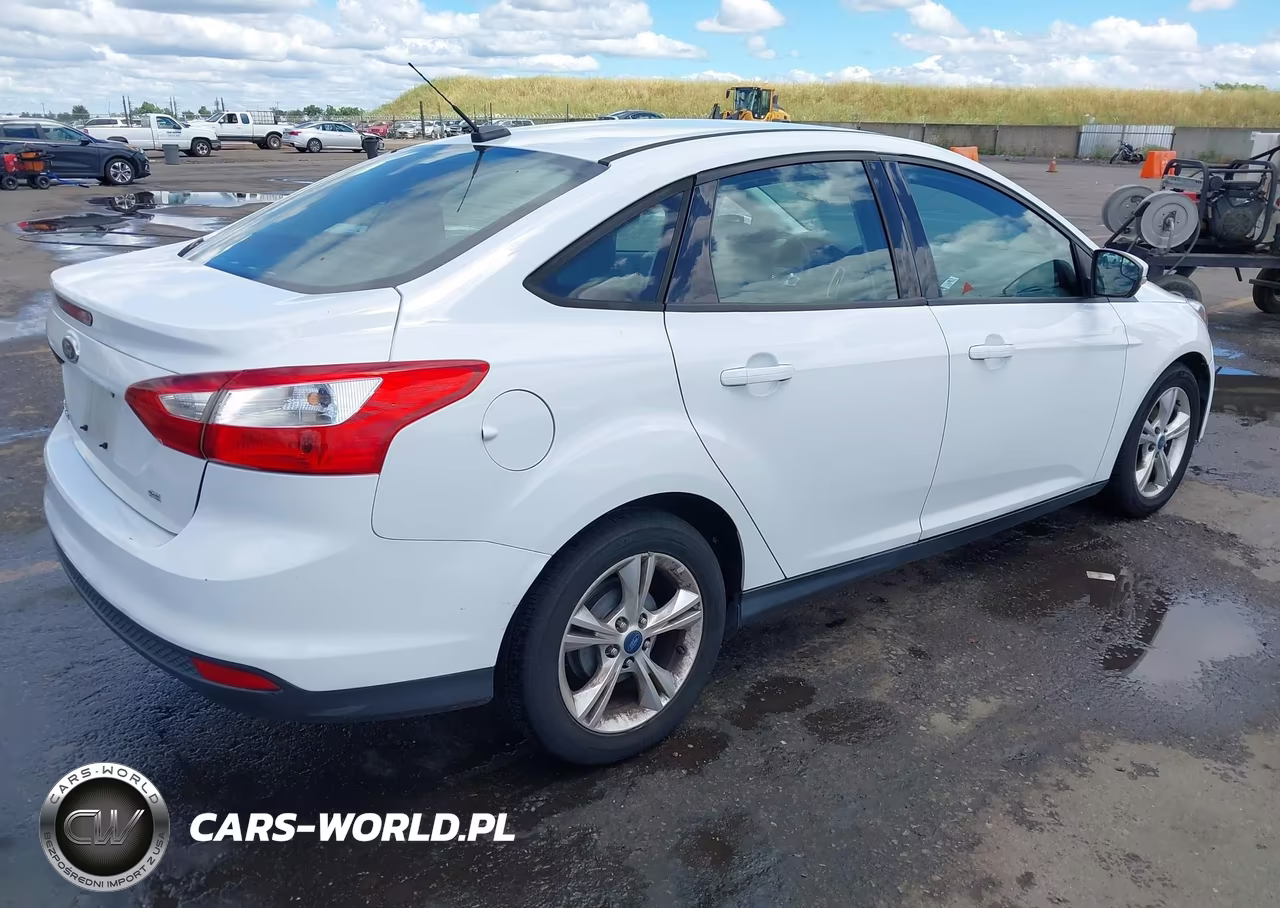 2013 Ford Focus Se VIN:1FADP3F20DL212656 - 4