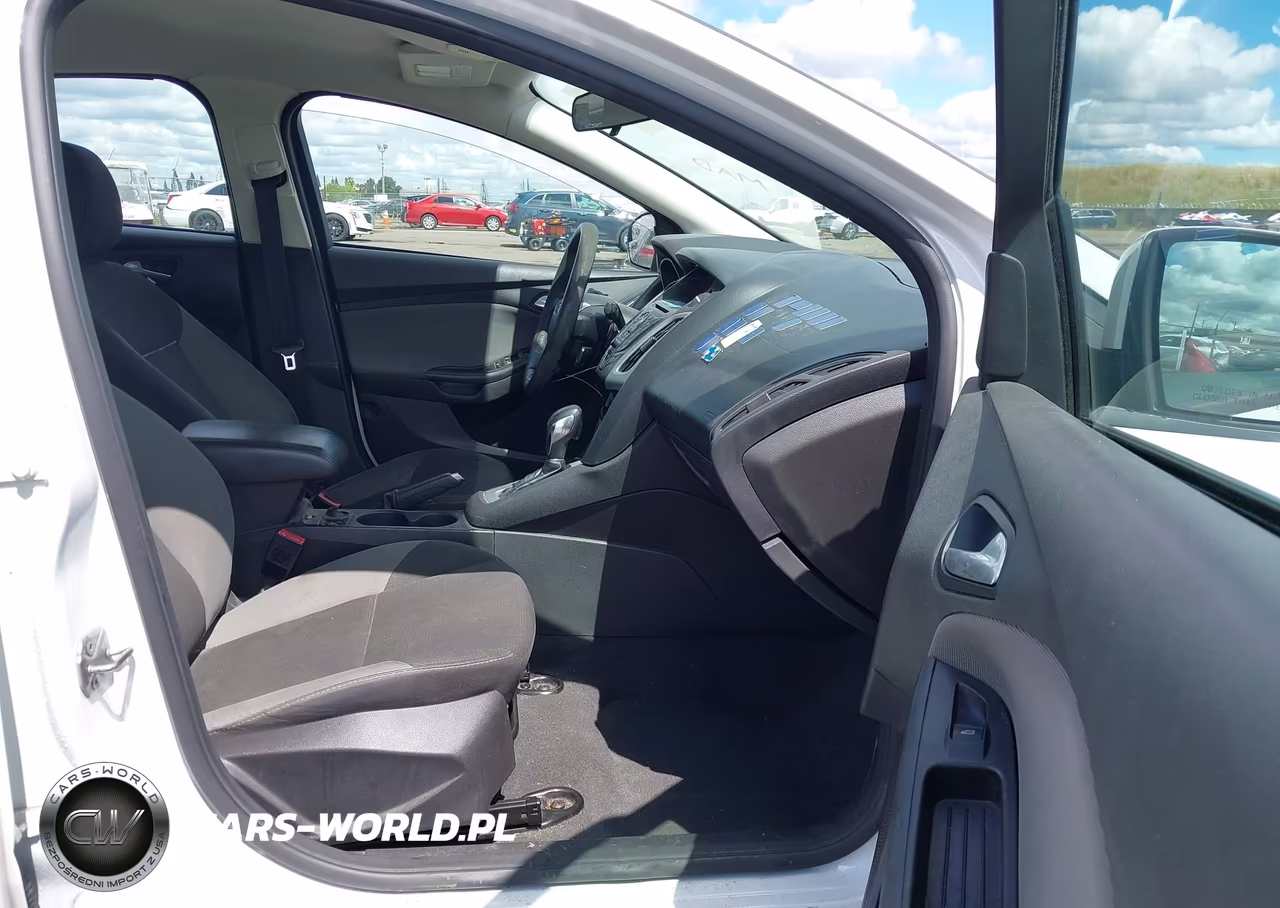 2013 Ford Focus Se VIN:1FADP3F20DL212656 - 5